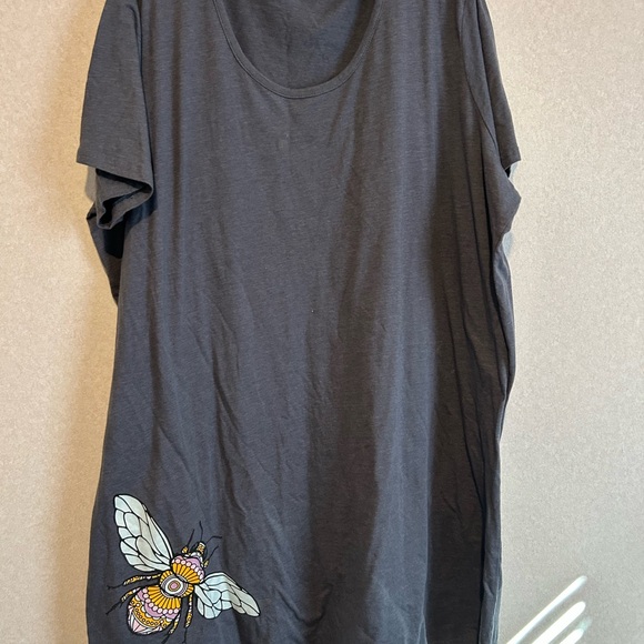 Instant Message Dresses & Skirts - Women’s Blue Instant Message Plus Size Summer Dress. Size 3X. With Bee Design